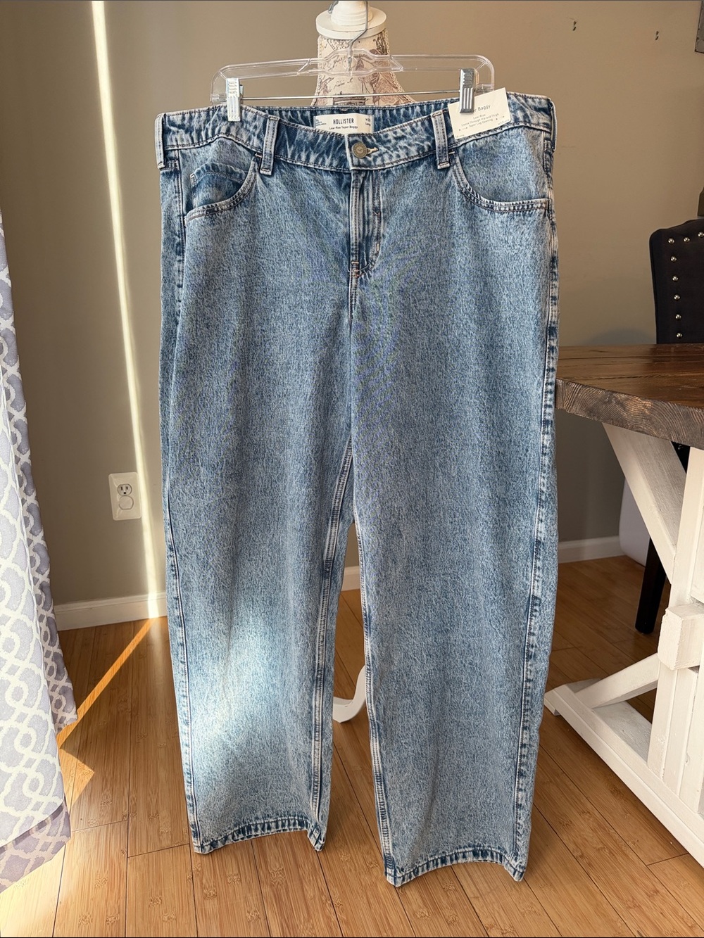 Hollister Taper Baggy Low Rise NWT 16L Long